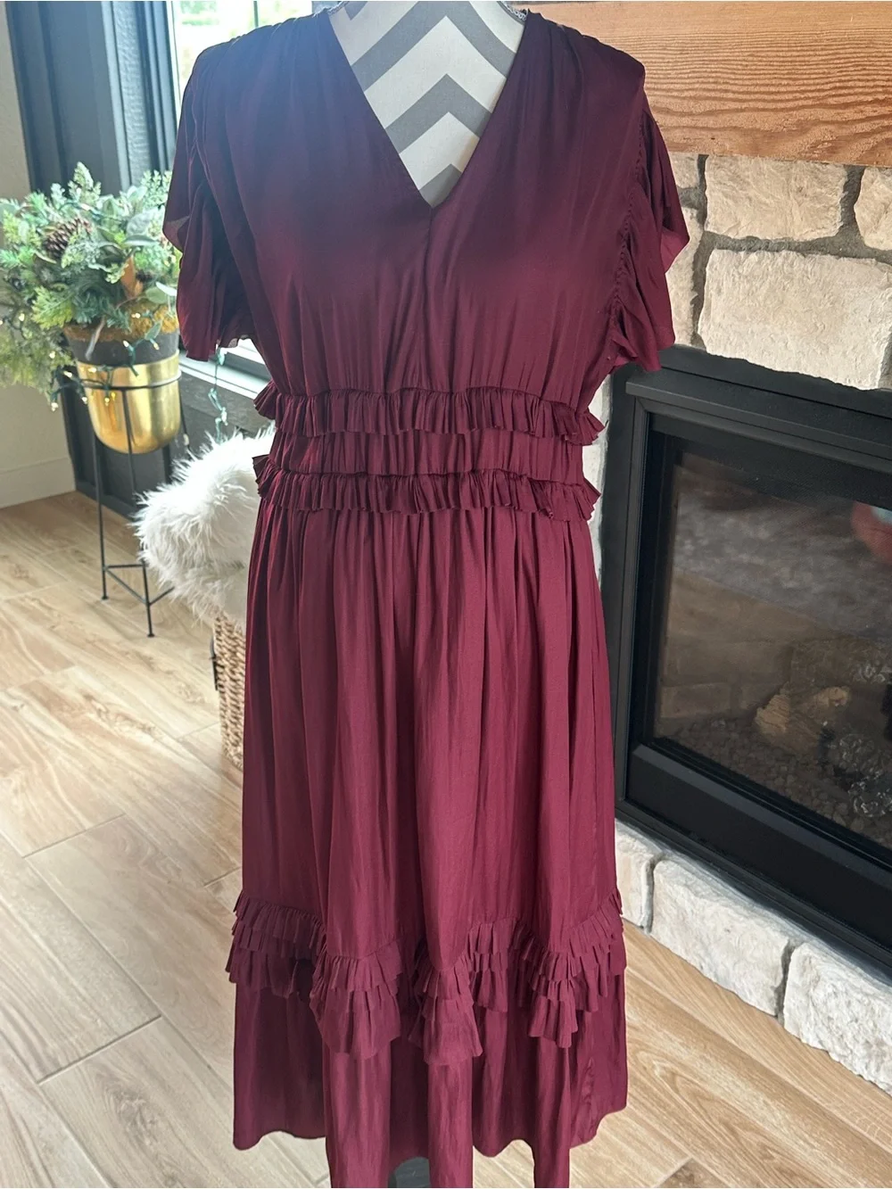 Bohme Maroon Ruffle Willa Midi Dress features a V-neckline and tiered skirt. L - Picture 6 of 12